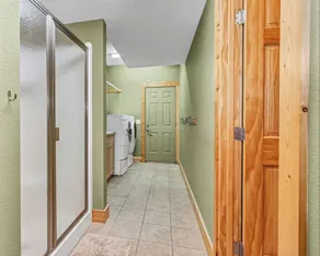Wonderful Retreat - Enjoy holiday gatherings in this large, cozy cabin  - Image 2