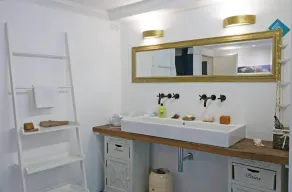 Our high-quality vacation apartment \"Hafenheimat\" welcomes you in a casual Scandinavian style with a direct view of the Schlei, the sailing harbor and the herring fence, as well as the apartment's own terrace, from where you can watch the hustle and bustl - Image 4