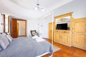 Maisonette – Historic Charm with a Roof Terrace - Image 5