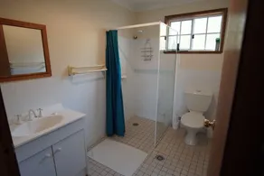 Awesome views of Lake & Mountains, Cosy Cottage with Slow combustion wood heater - Image 4