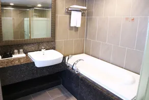 Mstay Hotel - Image 4