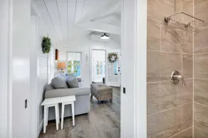 Beachcomber Cottage-Oceanfront! - Image 5