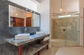 Casa Los Sueños: Oceanfront Elegance Meets Tropical Luxury! - Image 2