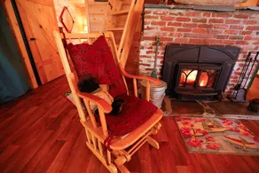 Lakeside Pine Cone Cabin 30' private beach & dock, Fireplace , Kayaks, Canoe - Image 3