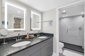 Modern Condo Steps from the Private Beach with Amazing Views - Image 2