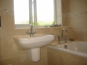 A beautifully presented one bed house, just five minutes from Poole Quay - Image 4