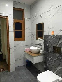 Cozy Solan Apartment With Stunning Views - Image 4