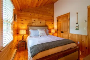 Cheerful Two Bedroom Cabin - 10 minutes to Camden! - Image 5