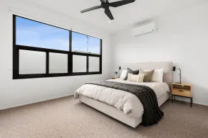 Luxury Townhouse in the middle of town. - Image 4