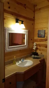 Mckenzie River Cabin # 13 på Log Cabin Inn - Image 2