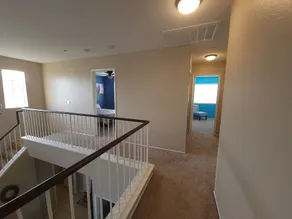 Spacious 3 Bedroom Home with Pool - Image 3
