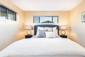 Modern Comfort and Convenience Near Downtown and Ski Resorts - Image 5