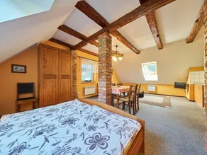 Bonito apartamento en villa para 4 personas con WIFI, piscina, TV, patio y mascotas permitida - Image 4