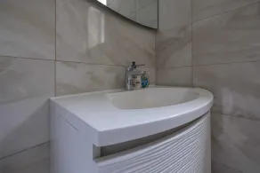 Villa comfortably furnished with pool - Image 5