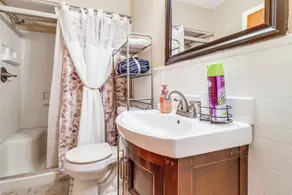 2 Mi to Heritage Park! Pet-Friendly Retreat - Image 3
