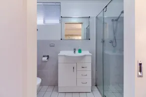 Moptops Apartment Batemans Bay - Image 2