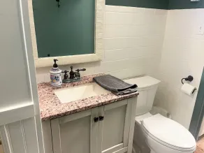 1 cama / 1 baño, 1. 5 cuadras de la playa / ciudad, se admiten perros - Image 3