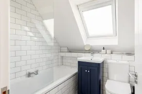 Presente-Moderno-Casa de banho privada - Image 3