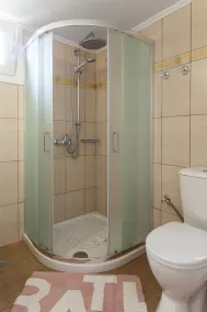 Independent family friently house - Image 3