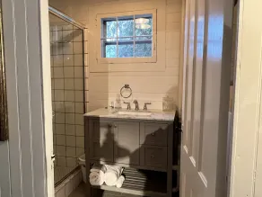 Second floor cottage apartment located in a private community. - Image 5