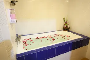 Zaza Hotel - Image 4