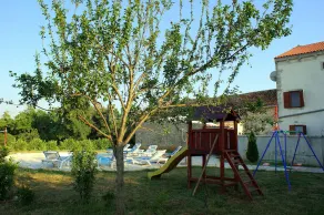From the 23-10. 07 Discount 15% Large STONE HOUSE, with 4000m2 PLAYGROUND - Image 3