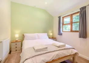 This lodge is ideal for a couple a looking to take a short break away. - Image 2