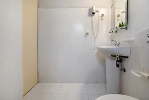 Dolphin Apartment Sea View 9 - Image 4