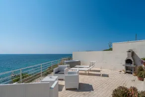 Cozy sea view rooms with private beach and jacuzzi - Image 3