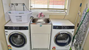 Pete's Place - Bring your own linen. - Image 2