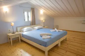 Antigoni Beach House Large Private Pool Walk to Beach Sea Views A C Wifi Car Not Required - 1012 - Image 5