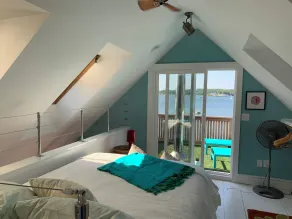 “The Beach House” Peaks Island Oceanfront Cottage - Image 5