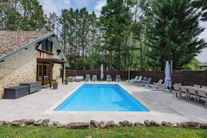 Tranquil farmhouse property with private pool - Image 5