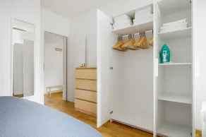 Upscale Gundelingen 4 Room w/ W/D & Storage, nr Train Station, by Blueground - Image 5