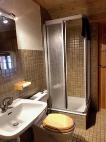 Utanför: chalet för 7 personer i höjderna av St-Luc, terrass med trädgårdsmöbler -I - Image 3