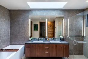 Luxury Service 2 King Suites & PRIVATE Pool – Sleeps 4 – Daily HK - Image 5