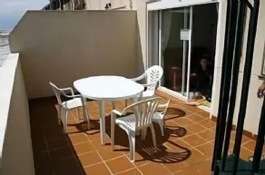2 bedroomed, penthouse Apartment with sea and mountain views - Image 1