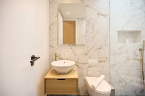 Mill Hill Mews Home with Garden - Image 5