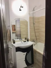 A cute apartment, new remodeled,  in a quiet area,3 min from the Metro , Sleep 4 - Image 3