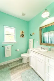 Fly Away From The Day-To-Day! Quiet & Peaceful 2BR Oasis yet close enough to all - Image 4