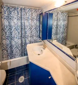 Wave and Sea Holiday Home - Image 2