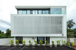 The Lush Apartments & Suites - Image 2