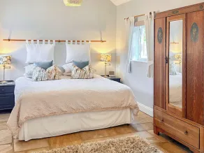 1 bedroom accommodation in Earl&rsquo;s Croome, near Great Malvern - Image 3