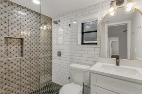 NEW! Luxurious HOT TUB 4 BR Home Central location BUCCS Stadium Downtown Beaches - Image 2