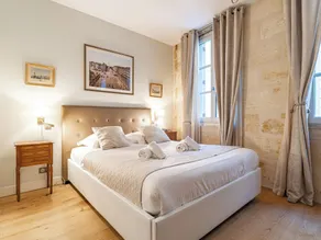 Superb quality duplex in hypercentre with rooftop and air conditioning - Image 4