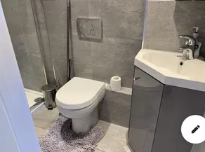 Modern, Private, self-contained studio apartment - Image 2