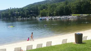Skybeach am Lake Lure - Image 4