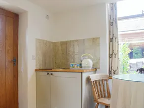 1 bedroom accommodation in Baschurch - Image 5