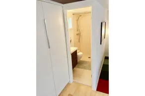 Bright Madison Valley Guest House - Image 3