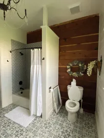 1887 large Ferndale Farmhouse with amazing views! Completely updated. - Image 4